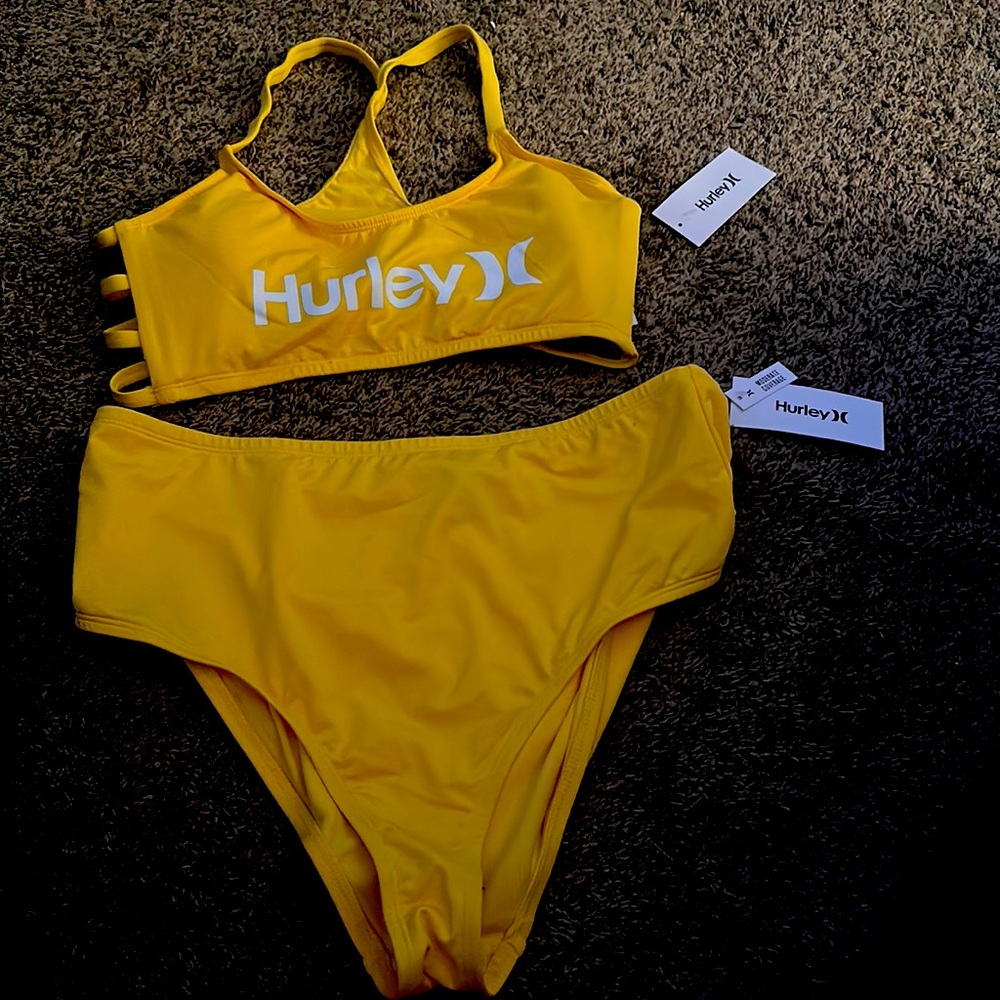 Hurley Hello Yellow 2pc 1x swimsuit!